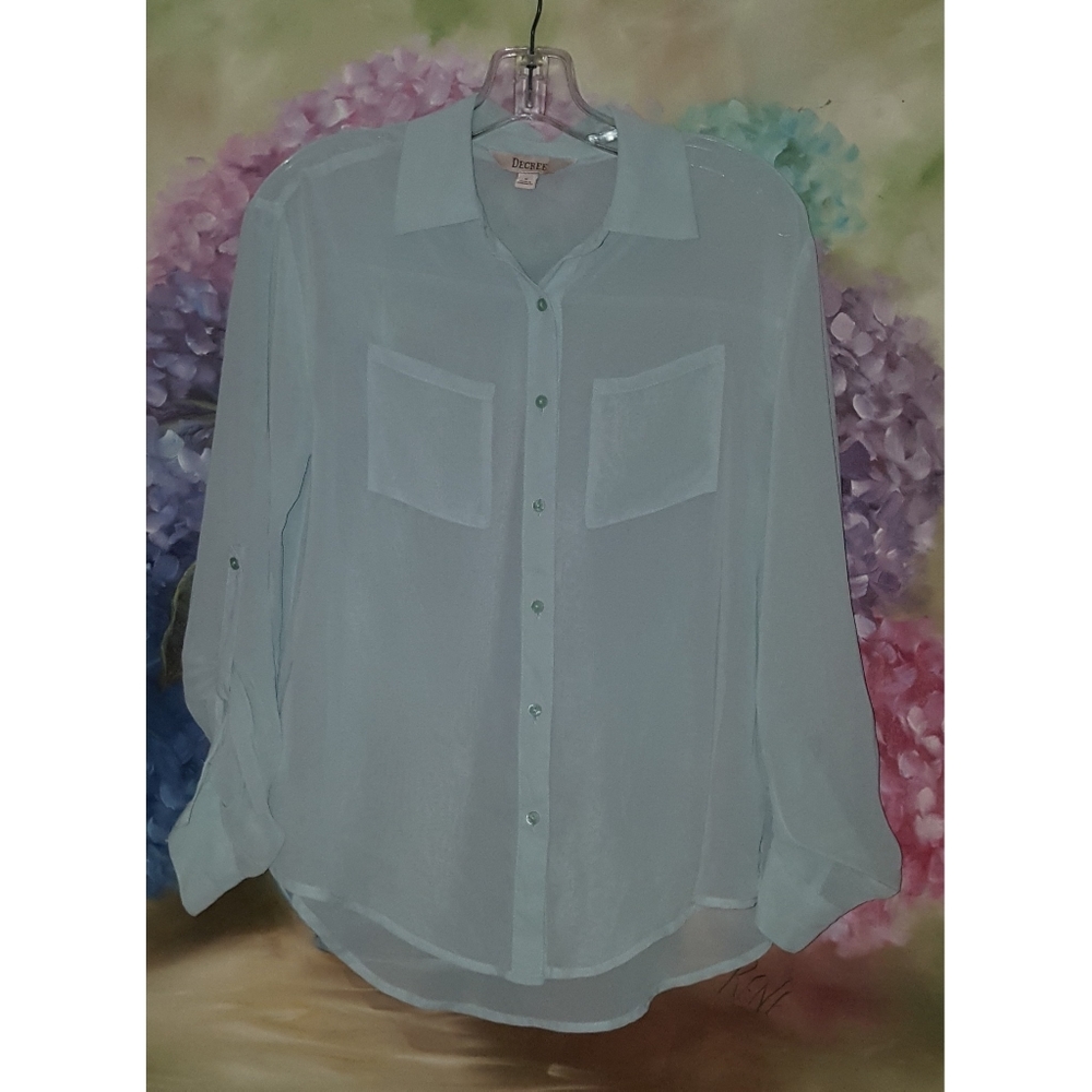 Up to 5 lbs. Decree Button Up Blouse Size S